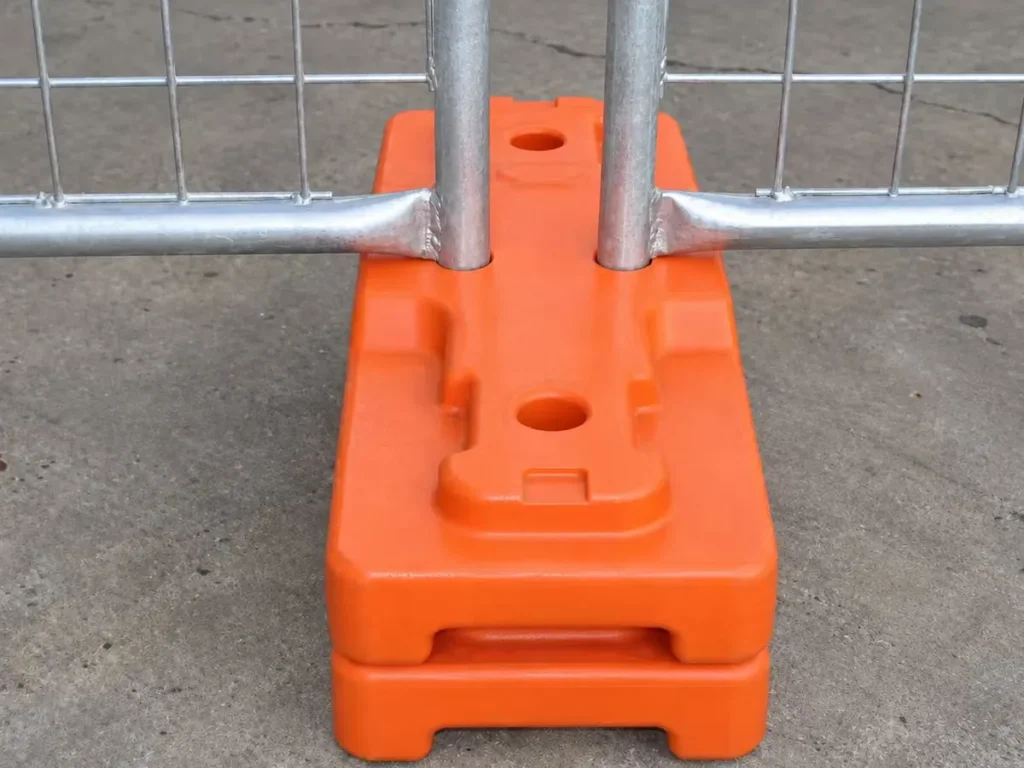 Panel uprights seated in a moulded plastic foot